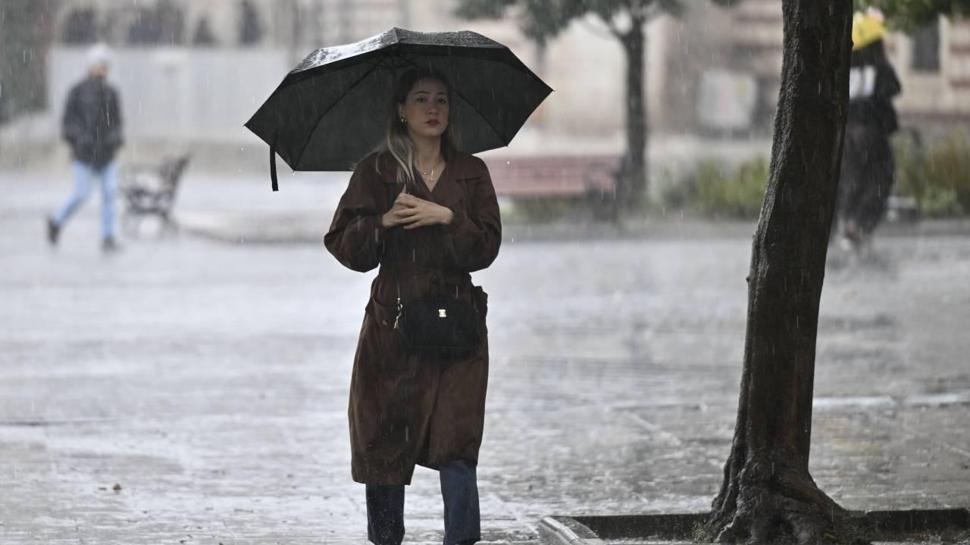 Valilikten İstanbul'a kuvvetli sağanak uyarısı