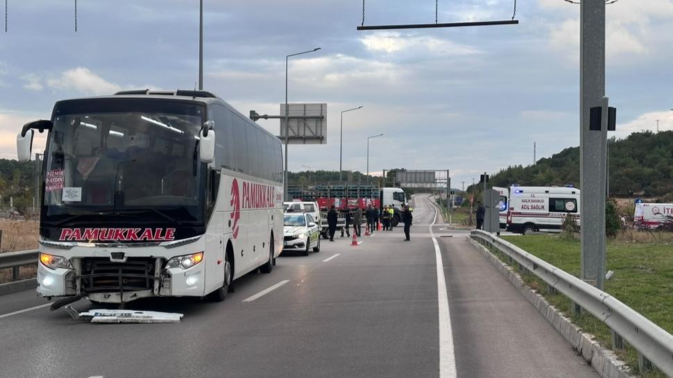 Yolcu otobüsü ile otomobil çarpıştı! 2 kişi hayatını kaybetti