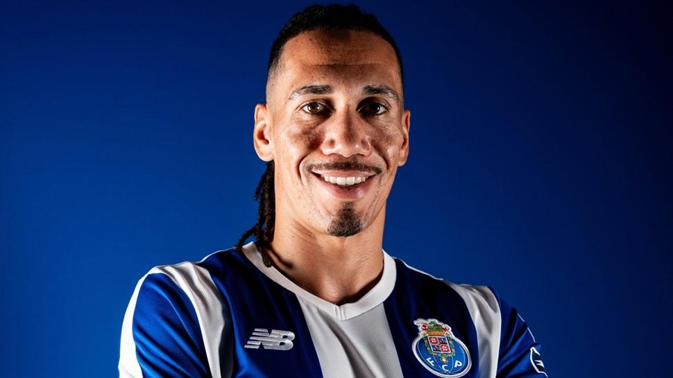 Chris Smalling 36 yaşında Porto'ya transfer oldu
