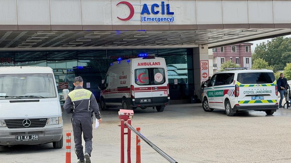 Fabrikada gıda zehirlenmesi: 25 kişi hastaneye kaldırıldı
