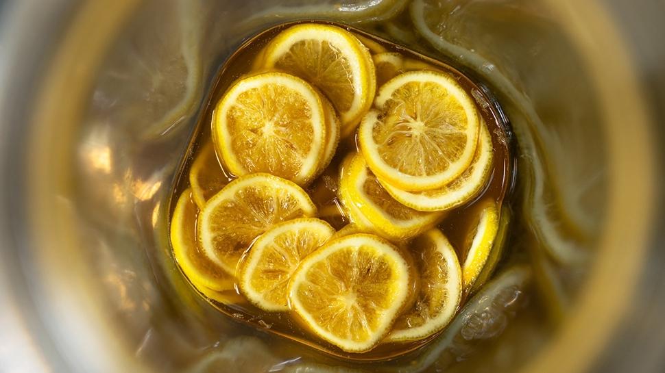 Faydasını duyanlar mutfakta limon kabuğu kaynatıyor