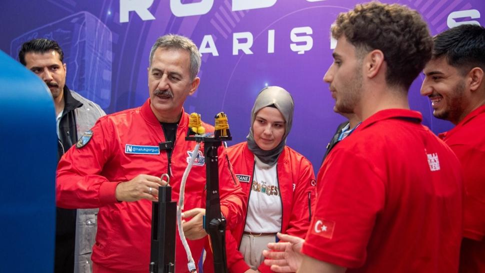 SSB Başkanı Görgün'den genç mühendislere tam destek: Türkiye'nin teknoloji yarınlarını bugünden yazıyorlar