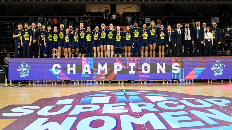 Bakan Bak’tan FIBA Kadınlar Süper Kupa şampiyonu Fenerbahçe’ye tebrik