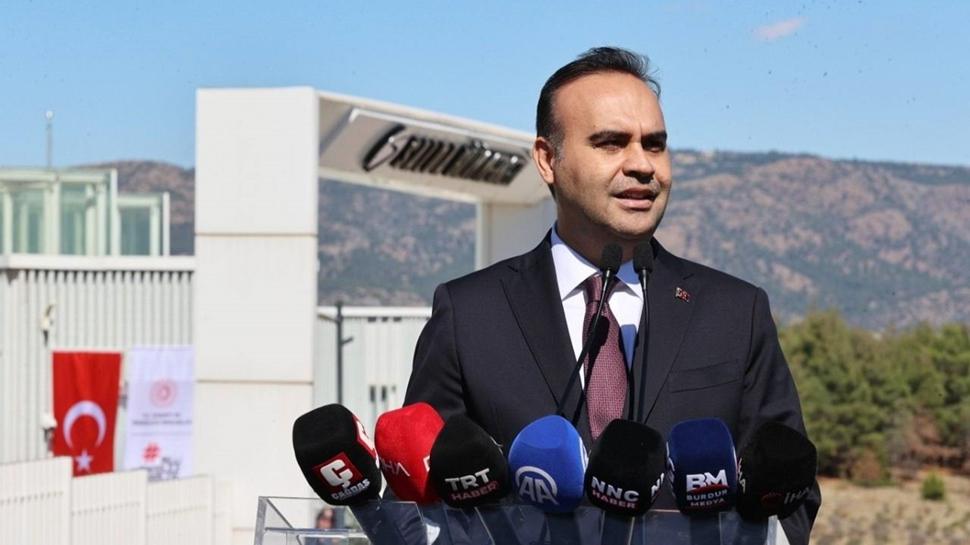 Bakan Kacır: Salda Gölü doğal bir laboratuvar