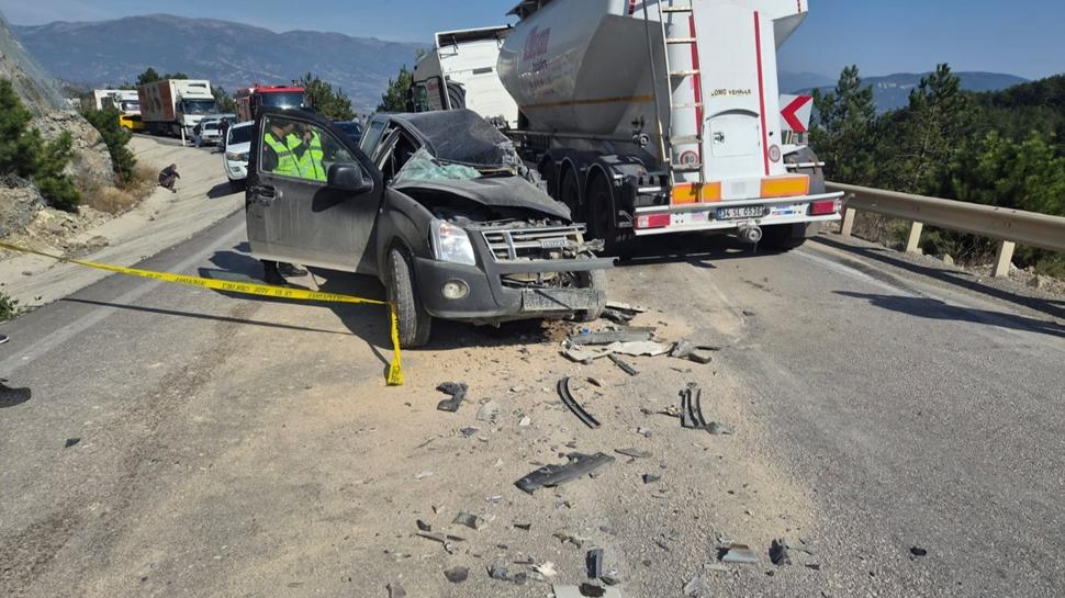 Bursa'da korkunç kaza: 1 can kaybı, 2 yaralı