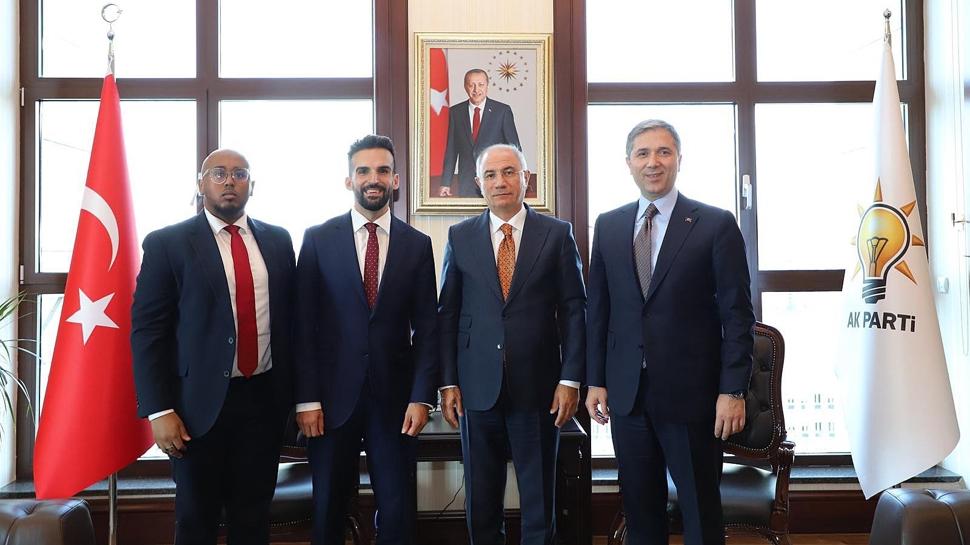 Londra Belediye Başkan Yardımcısı Çoban'dan AK Parti'ye ziyaret