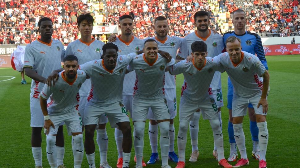 Alanyaspor'un konuğu Erzurumspor FK! İşte muhtemel 11'ler...