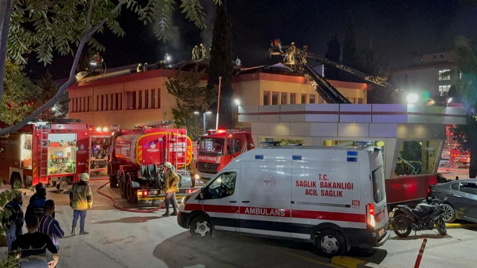 Koşuyolu Eğitim ve Araştırma'da yangın çıktı: Hastalar tahliye edildi