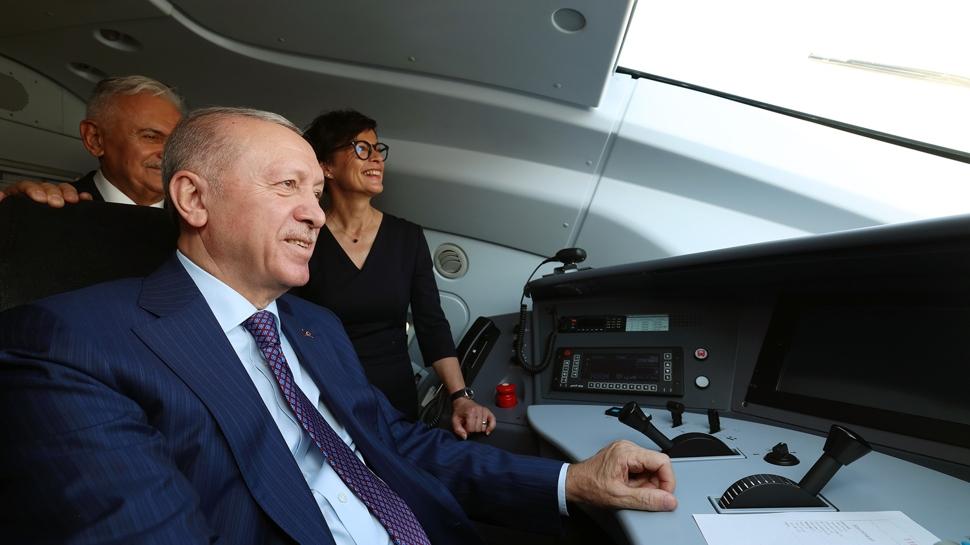 Vatman kabininde neşeli anlar: Başkan Erdoğan'dan Kos'a gülümseten cevap