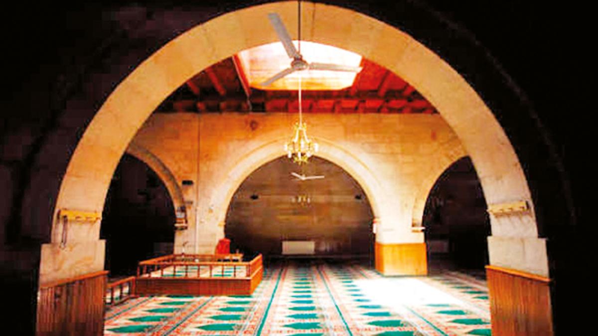 Anabassi İpek Yolu'ndan kuzeye açılan kapı: Anabasis