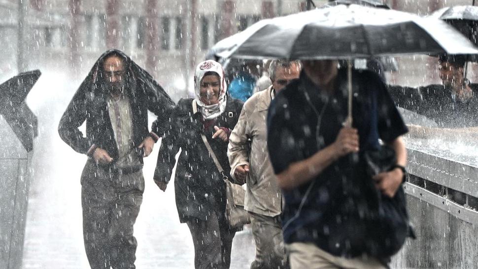 İçişleri Bakanlığı tek tek uyardı: Şiddetli yağış ve fırtına 20'den fazla ili vuracak