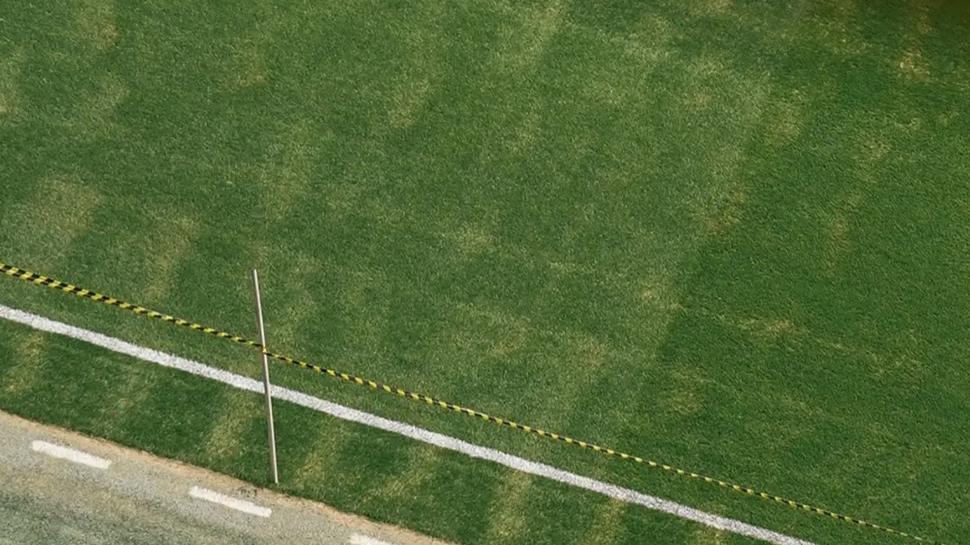 Maç öncesi dikkat çeken görüntü! Rams Park'ın zemini...