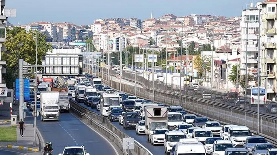 Pendik’te köprü güçlendirme çalışmaları nedeniyle D-100 kara yolunda bir şerit daraltılacak