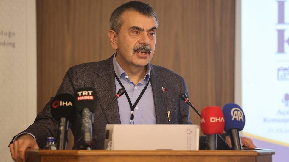 Bakan Tekin'den 'Türkiye Yüzyılı Maarif Modeli' açıklaması! "Alevi-Bektaşi vatandaşlarımızın katkılarını aldık"