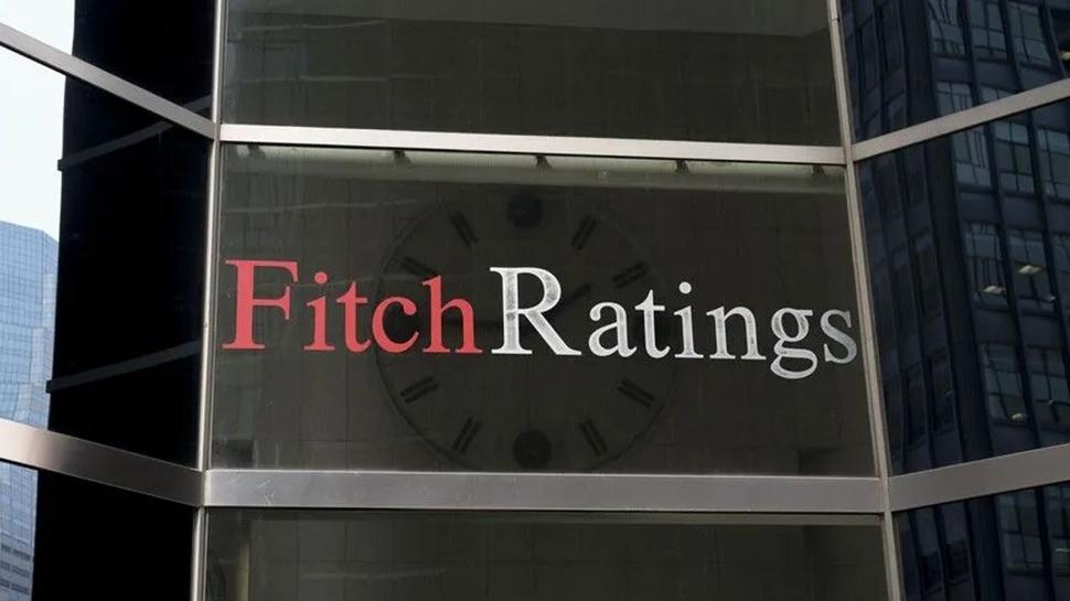 Fitch'ten Fransa'ya kötü haber! Kredi notu negatife çevrildi