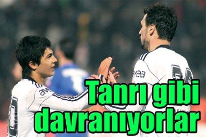 Tanr gibi davranyorlar