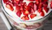 Yaza �zel kolay tatl�: Trifle tarifi! �erbetli tatl�lar� unutturacak