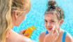 G�ne� kremi s�rerken unuttu�umuz o 3 gizli nokta: Ya�l�l�k belirtileri ilk orada ba�l�yor!