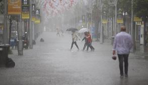 18 il iin sar ve turuncu alarm! Gk grltl saanak ve frtna uyars