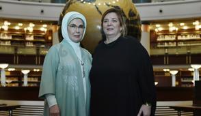 Emine Erdoan, Grcistan Cumhurbakan Kavelashvili'nin eiyle Millet Ktphanesi'ni ziyaret etti