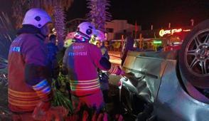 Hatay'da otomobil aaca arpt: 3 yaral
