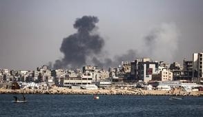 Gazze ve Han Yunus'a bomba yamuru! Katil srail atekesi ihlal etti