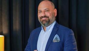 Liderler nas�l g�ven in�a eder?