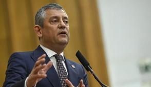 �zg�r �zel yine komik duruma d��t�! ��stemeyiz� zihniyetine sessiz kald�