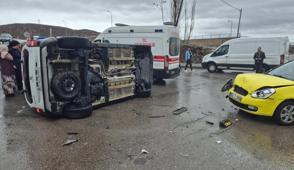 Bing�l'de feci kaza: 5 yaral�