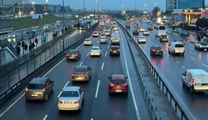 �stanbul'da bayram d�n��� trafik yo�unlu�u