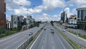 �stanbullular dikkat! Yar�n baz� yollar trafi�e kapat�lacak