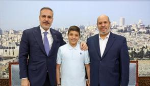 Bakan Fidan, �srail sald�r�s�nda o�lu �len Hayye'yi ziyaret etti