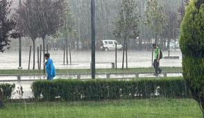 Bakanl�ktan 5 il i�in �sar�� kodlu uyar�! Sa�anak geliyor