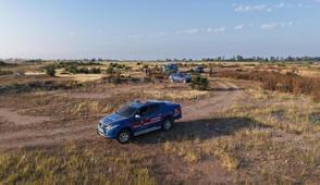 Antalya'da plajda jandarmaya ate� a�t�lar! ��pheliler JASAT'tan ka�amad�