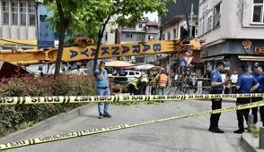 Ordu'da korkutan kaza: Fore kaz�k makinesi yola devrildi