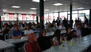 300 ki�i partisinden istifa edip MHP'ye kat�ld�