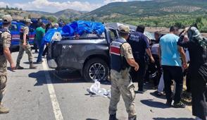 Kamyonet kazas�nda can pazar�: �l� ve yaral�lar var
