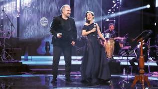 İpek Açar'ın müzik programda tenor Hakan Aysev'in talihsiz kazası