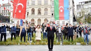 Azerbaycan'ın Dağlık Karabağ zaferi Beyoğlu'nda büyük coşkuyla kutlandı