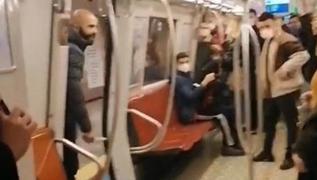 İstanbul metrosunda güvenlik zafiyeti! Koskoca bir ekmek bıçağıyla metroya nasıl bindi?