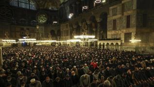 Ayasofya Camii'nde 2022'nin ilk namazı kılındı