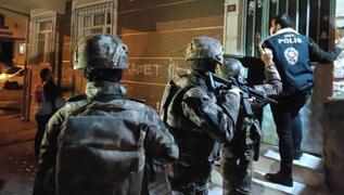 Adana'da şafak operasyonu! Yasa dışı bahis oynattıkları iddiasıyla 50 kişi gözaltına alındı