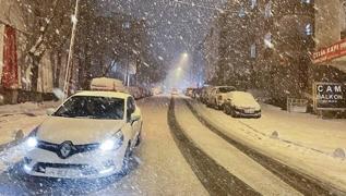 Beklenen kar İstanbul'a ulaştı