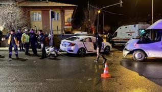 Sivas'ta kar yağışı hayatı olumsuz etkiledi! İki ayrı trafik kazasında 9 kişi yaralandı