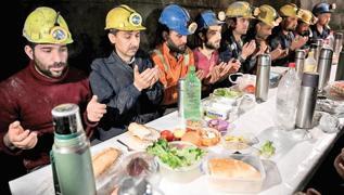 Somal madencilerin iftar sofras