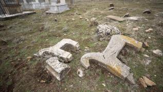 Tahrip edilen tarihi mezar talar koruma altna alnacak