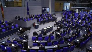 Almanya'da ifte vatandal mmkn klacak yasa tasars mecliste onayland