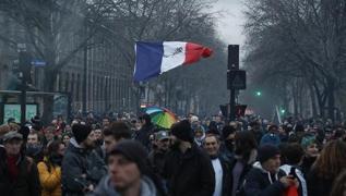 Fransa'da retmenlerden grev karar