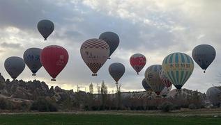 Hava artlar scak hava balonlarn olumsuz etkiledi