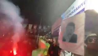 CHP'nin orta DEM Parti'den skandal seim kutlamas: Terristba calan'n posteri ald